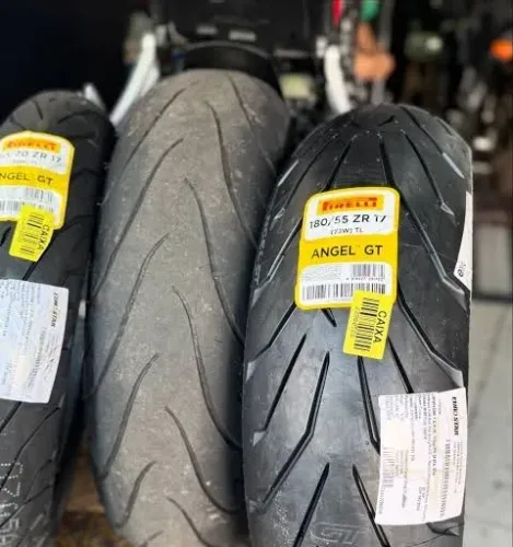 Par de Pneus zero Pirelli 180 e 120 p, hornet mt 07 z 750 apenas 1600 avista, ultimas uni
