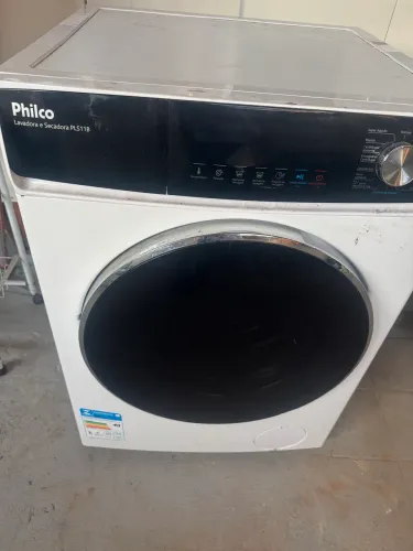 Máquina de lavar lava e seca com defeito