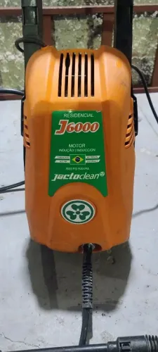 Jato de água