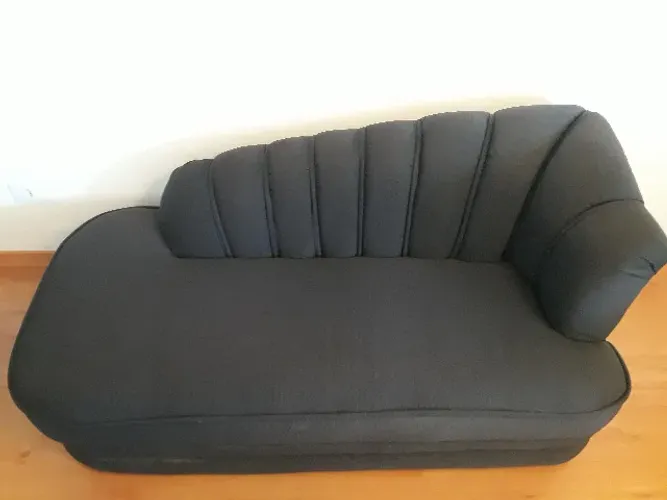 Sofa Divã - canelado capitone preto - Show peça antiga e estado