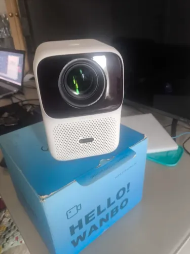 Projetor Wanbo T4 Bluetooth<br><br>Full Hd<br><br>Android |<br><br>Wi-fi 6 |<br><br>Bluetooth