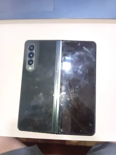 Vendo Galaxy z fold3 semi novo. Em perfeito estado + capa de proteção R$ 2.200,00