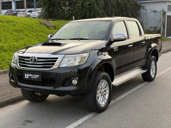 Toyota Hilux CD SRV D4-d 4X4 3.0 TDI Diesel AUT 2014