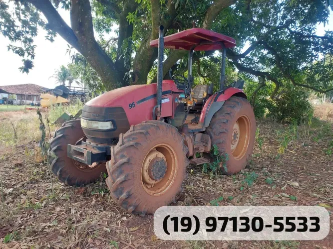 Trator Case IH Farmall 95 ano 2015