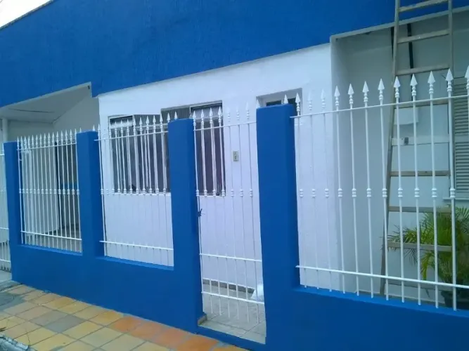 Casa pousada para alugar em Balneário Camboriu- Regiao do Hotel marambaia. E RODA GIGANTE