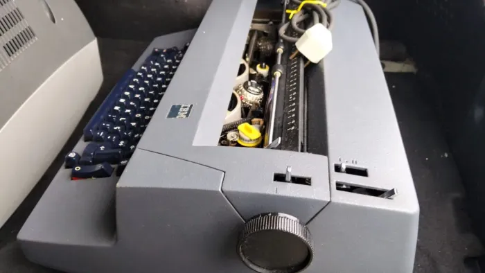 Máquina de escrever elétrica