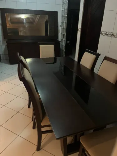 mesa de madeira da JACAUNA 6 cadeiras + buffet + espelhos 