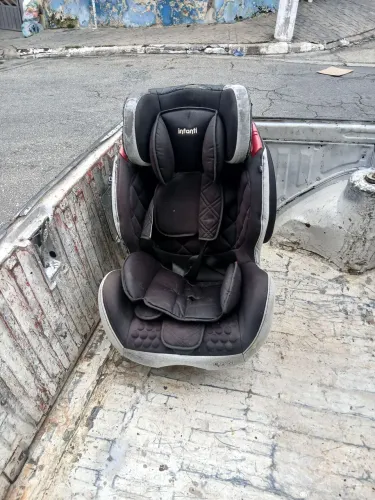 Cadeira de bebê pra carro 