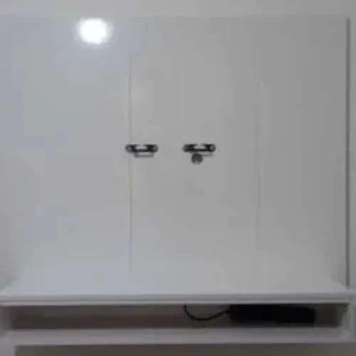 2 PAINÉIS P/TV DE ATÉ 50'-1 Painel c/prateleira (montado) c/suporte, + 1 painel desmontado