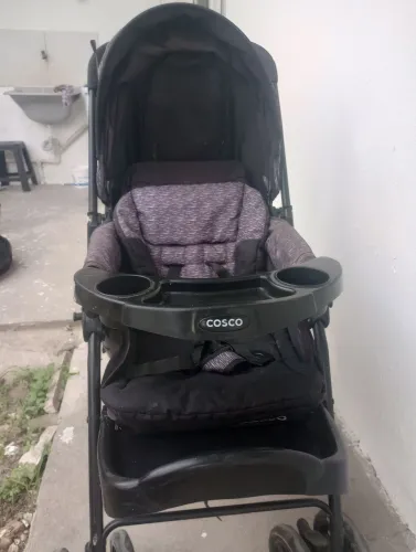 Carrinho de bebê cosco