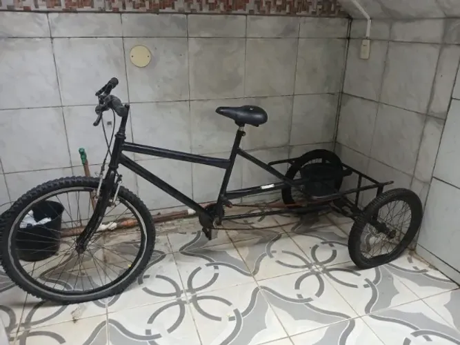 Vende-se Triciclo de Carga
