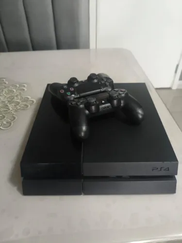 PS 4