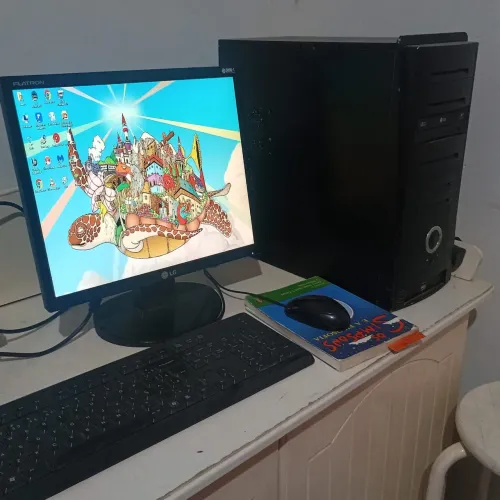 PC Completo com Monitor + Teclado + Mouse - Funcionando