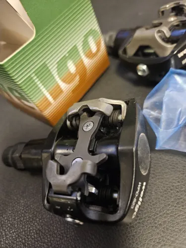 PEDAL WELLGO WPD-823 COM TACOS