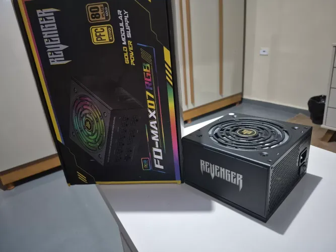 FONTE 650W 80 PLUS GOLD PFC ATIVO NUNCA USADA!