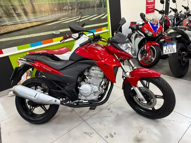 HONDA CB 300R