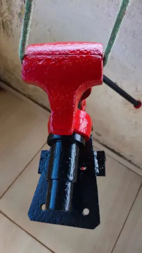 Morsa de ferreiro n6 em aço forjado, toda perfeita justa sem folga nos mordentes