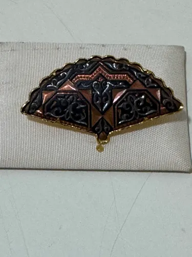 BROCHE ESPANHOL/TOLEDO DAMASQUINADO DE ORO -18y 24ks