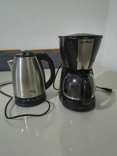 Vendo cafeteira e jarra elétrica 