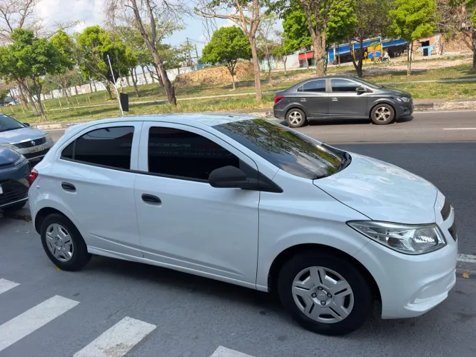 Chevrolet Onix JOY Hatch 1.0 8V Flex Mec. 4P 2018