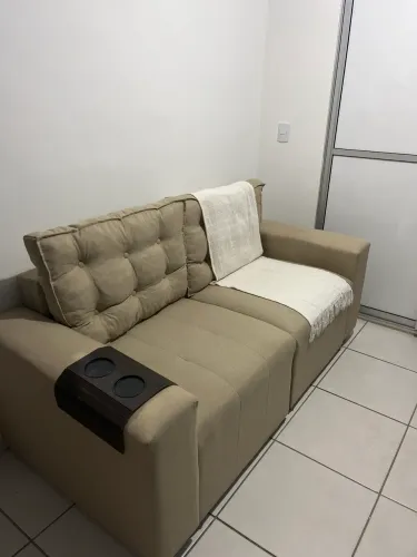Sofá retrátil bege 15 dias de comprado apenas