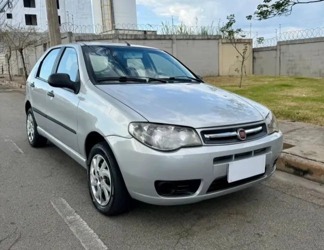 Fiat Palio 1.0 Economy Fire Flex 8V 4P 2014