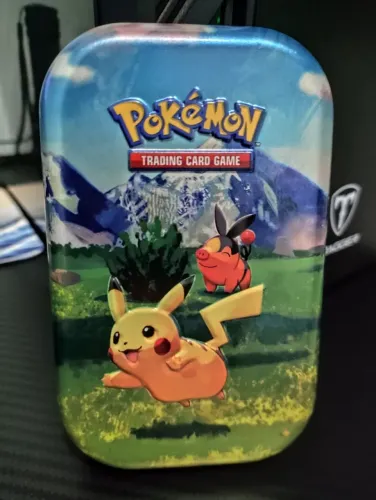 Latinhas Pokémon TCG Pikachu Vazias