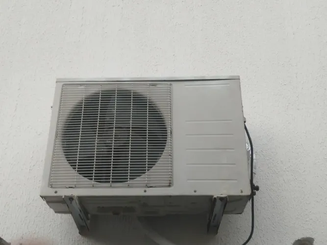 Ar Condicionado Split 9000 BTU Quente/Frio Smile - LG - 220v - TS-H092YNW0