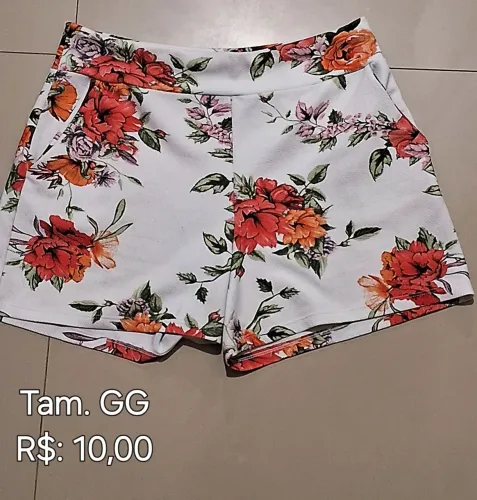 Lote de roupas novas e seminovas