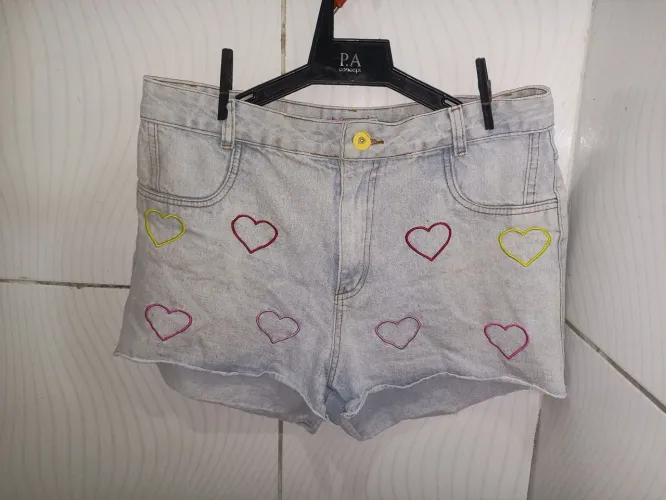Short Jeans Azul Claro Corações Feminino N;44