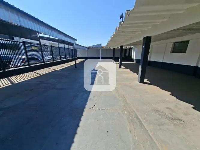Comercial Cômodo em Uberlândia