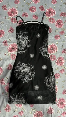 VESTIDO DRAGON ? SHEIN