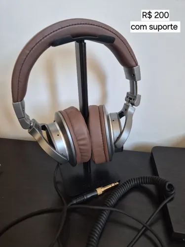 Fone de ouvido Behringer