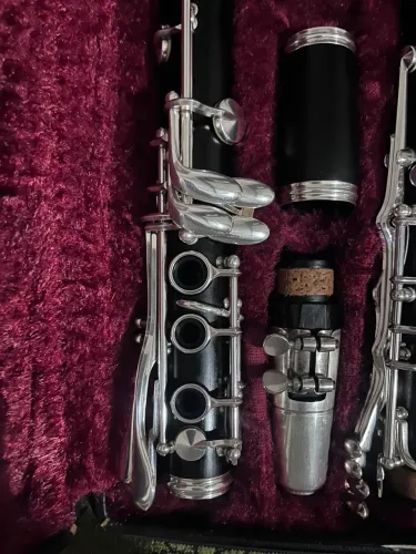 Clarinete Yamaha 452 semi profissional, semi novo