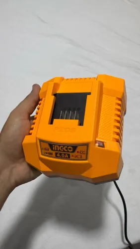 Carregador Ingco 20v 4A 220v