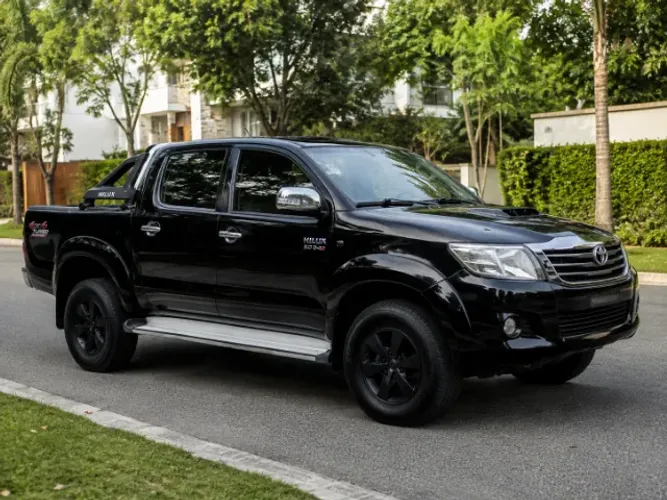Toyota Hilux CD SRV D4-d 4X4 3.0 TDI Diesel AUT 2010