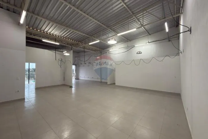 Sala Comercial 130m² em Localização Estratégica em Sumaré - prox Av Rebouças
