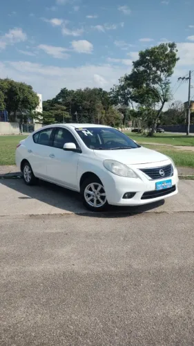 Nissan Versa SL 1.6 16V Flex Fuel 4P Mec. 2014