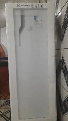 Vendo geladeira nova na caixa