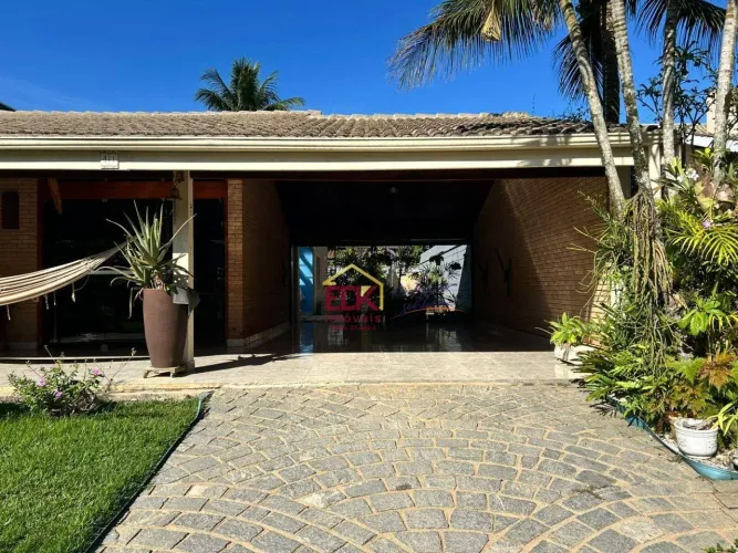 Casa com 3 dormitórios à venda, 197 m² por R$ 2.650.000,00 - Pedra Verde (Domingas Dias) -