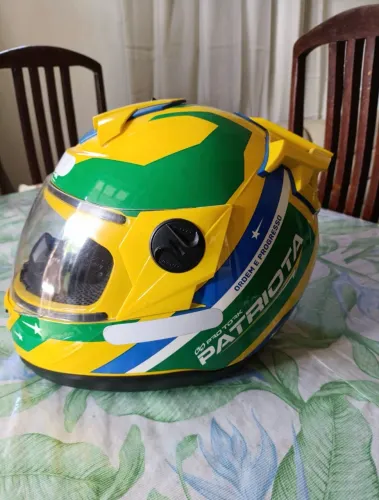 Capacete Brasil 