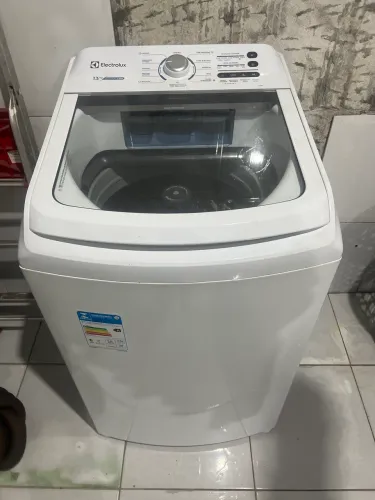 Máquina de lavar Electrolux 13 kilos essencial care