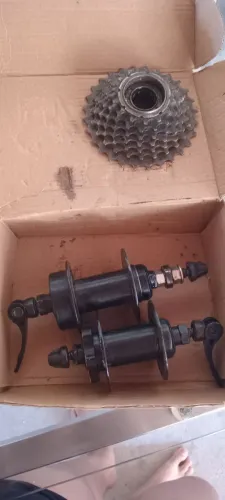 Vende'se kit de bike cubo traseiro e dianteiro
