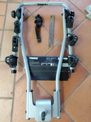 Rack Thule 3 bikes. Bom estado. Precisa de bola de reboque.