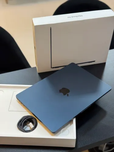 MACBOOK AIR - M2 APPLE ((NOVÍSSIMO))