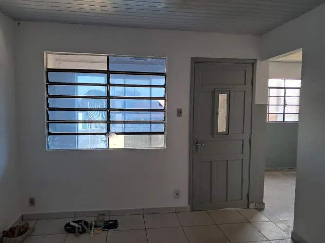 Casa 3 (+1)Dorns V 31 Março prox. Dalben e Galeria Shop