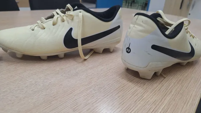 Chuteira nike campo