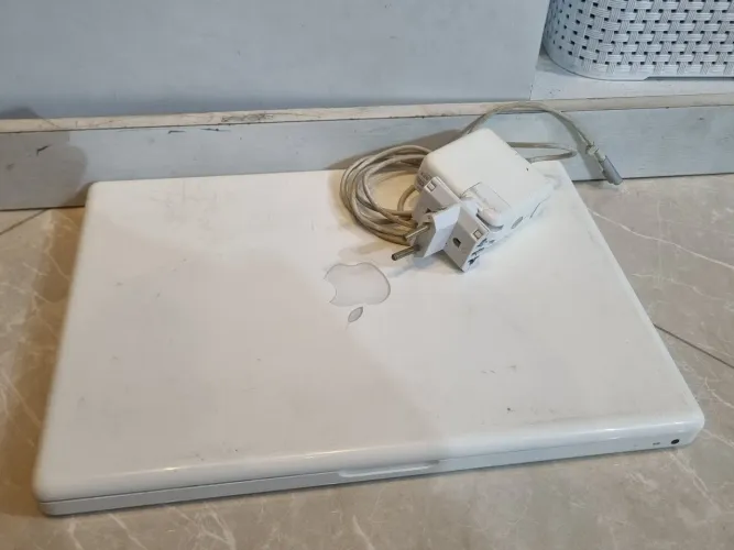 Mackbook