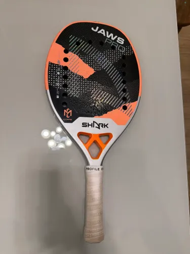 Raquete de Beach Tennis - Shark Jaws Pro 2025 - INCRÍVEL