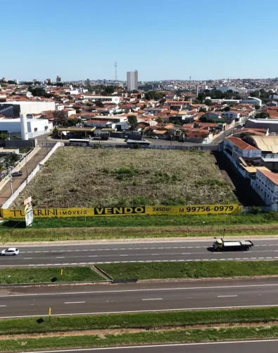 Terreno à venda na Marginal da Rodovia Marechal Rondon em Bauru-SP.